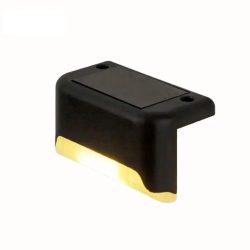 چراغ خورشیدی لب پله‌